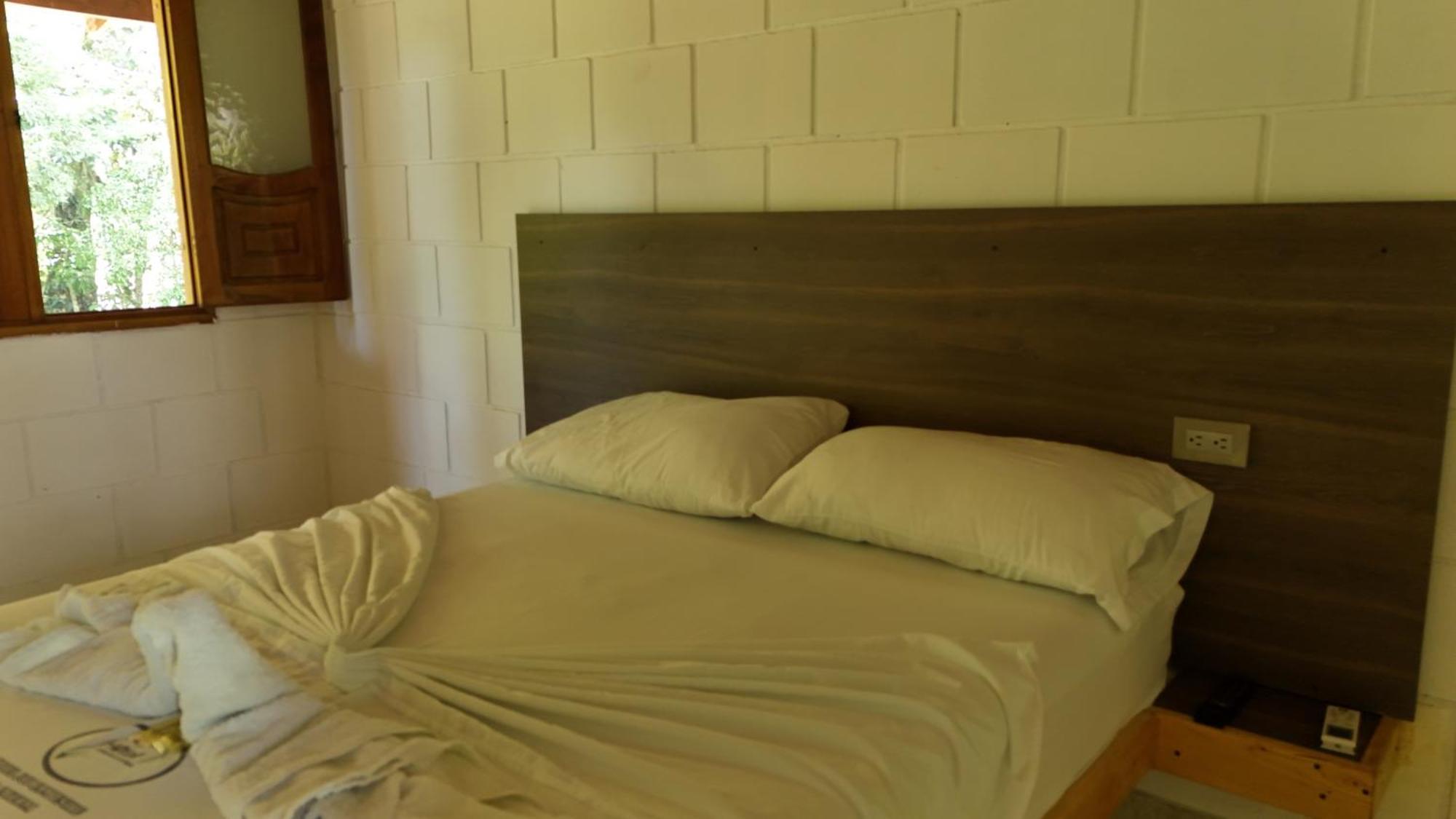 Hotel Campestre Las Cavernas La Mesa Norte Esterno foto